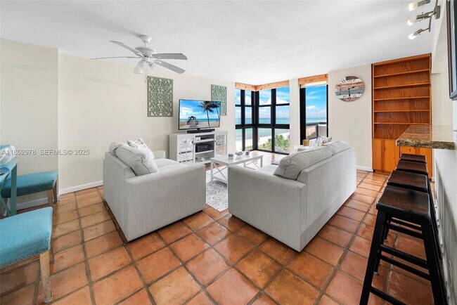 Photo - 2555 Collins Ave Unidad 1414