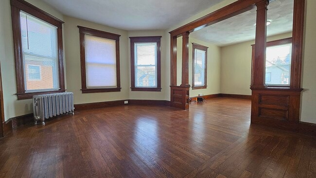 Building Photo - 39 W School St Unit B