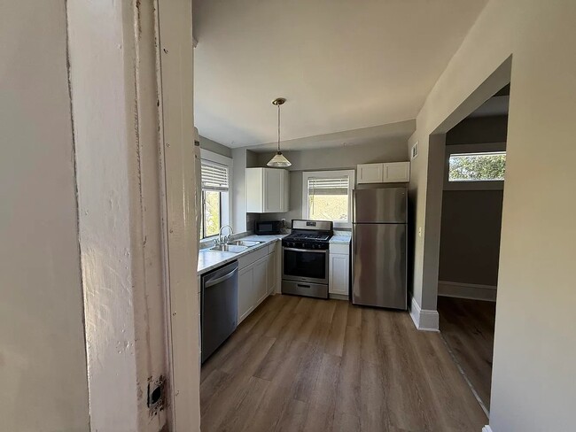 Photo - 747 Barnett St NE Unit Apt 3