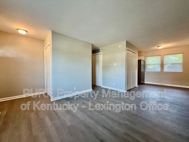 Photo - 2408 Shandon Dr
