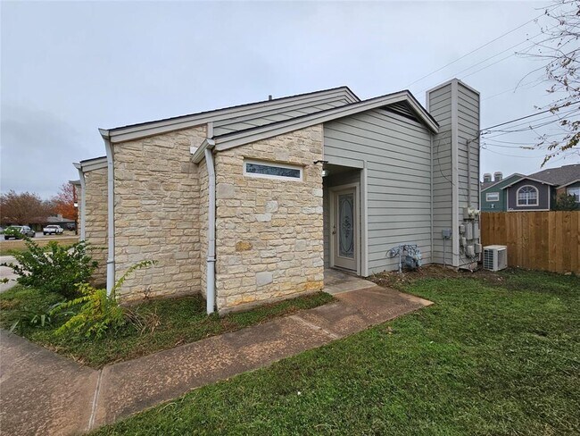 Photo - 1416 Hyridge Cir