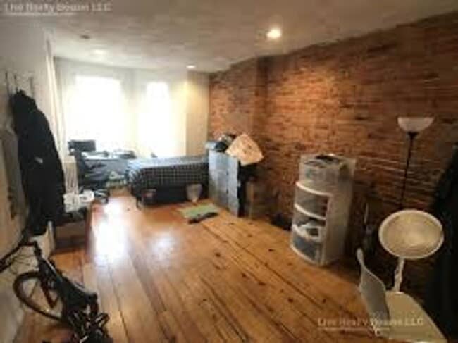 Photo - No Brokers Fee, Large Duplex in Fenway, Heat, Hot Water Included, Laundry on a Site