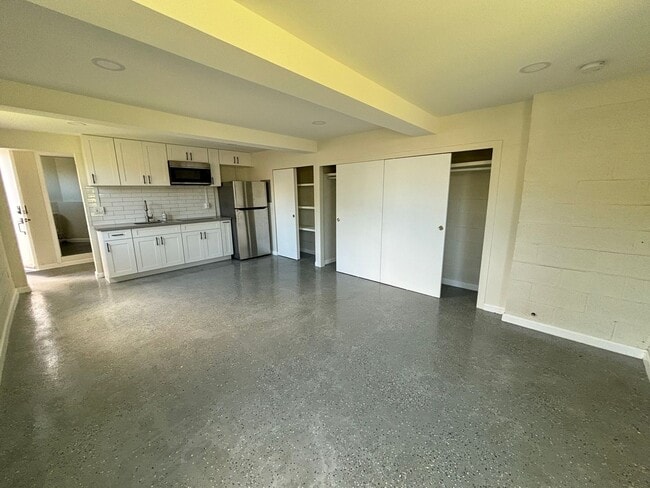 1716 Kuikele St Unidad Studio