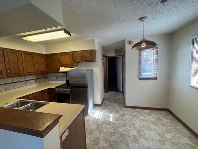 Photo - 2007 Hillside Ave