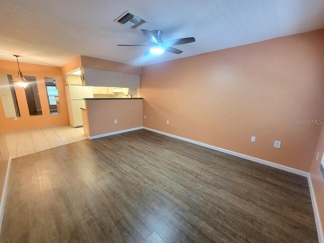 Photo - 6141 Chesham Dr Unit 8