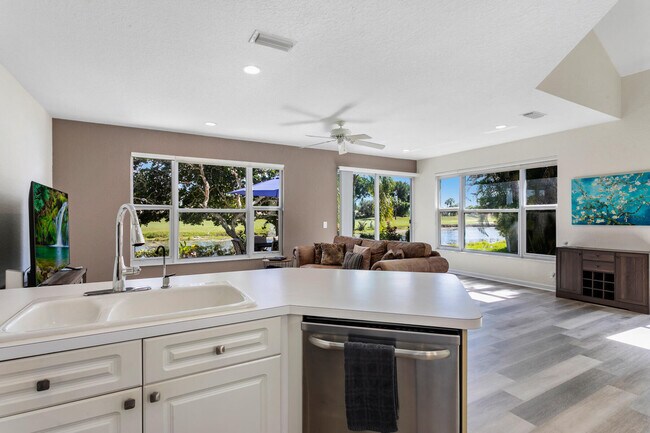 Photo - 8232 Heritage Club Dr