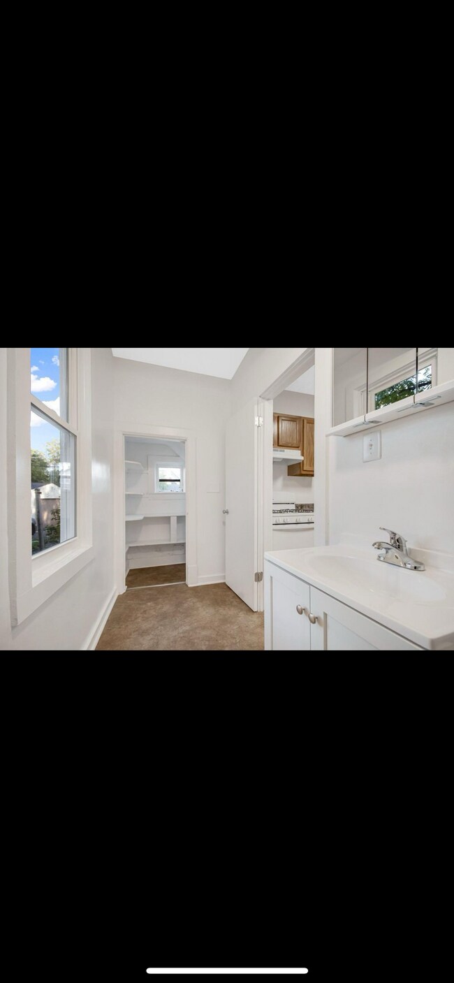 Photo - 713 Thomas Ave Unit #1