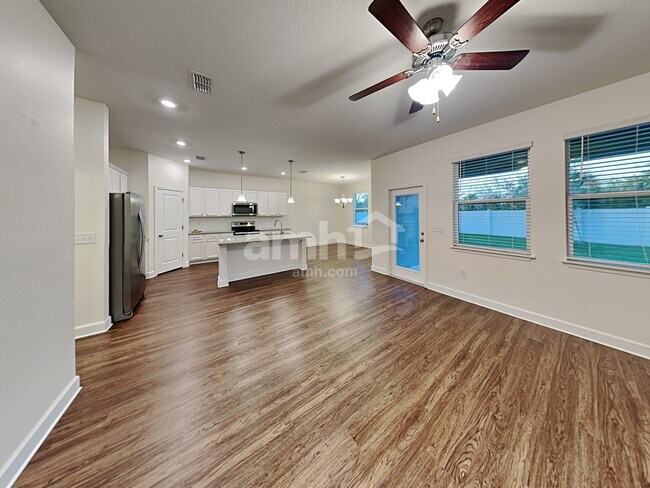 Photo - 4719 Reisswood Loop