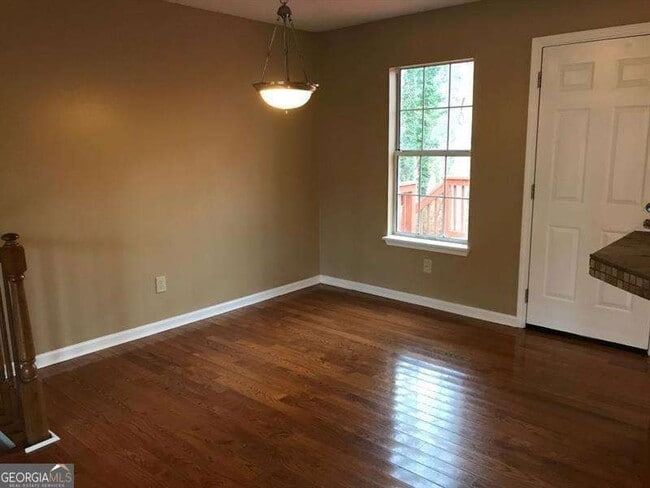 Photo - 2989 Garland Dr SW