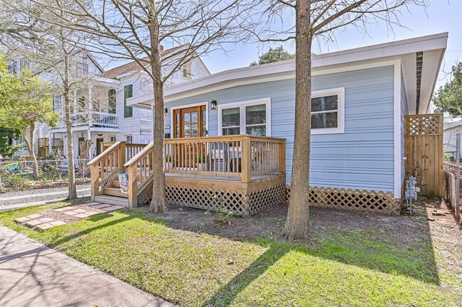 Photo - 1615 Avenue L