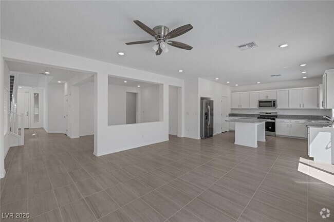 Building Photo - 6533 Twin Brks Ave Rental