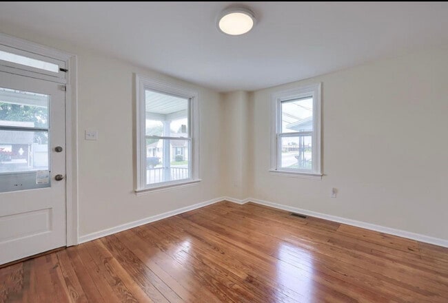 Photo - 1202 Baltimore St