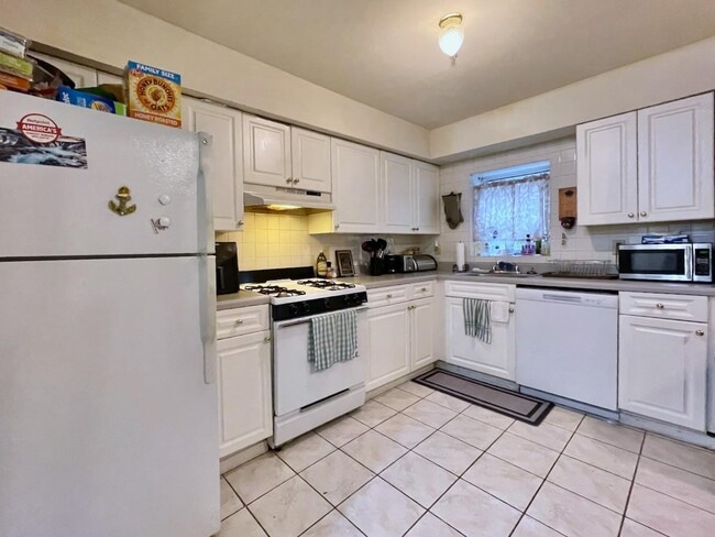 Photo - 1035 Washington St Unit 1R