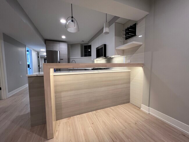 Photo - 1401 N Wicker Park Ave Unit #G