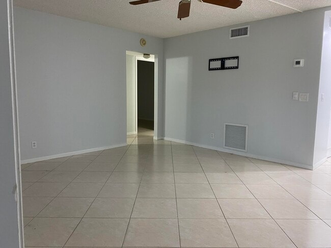 Photo - 123 Lake Pine Cir Unit A-1