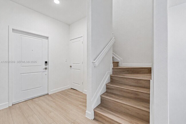 Photo - 2448 SE 10th St