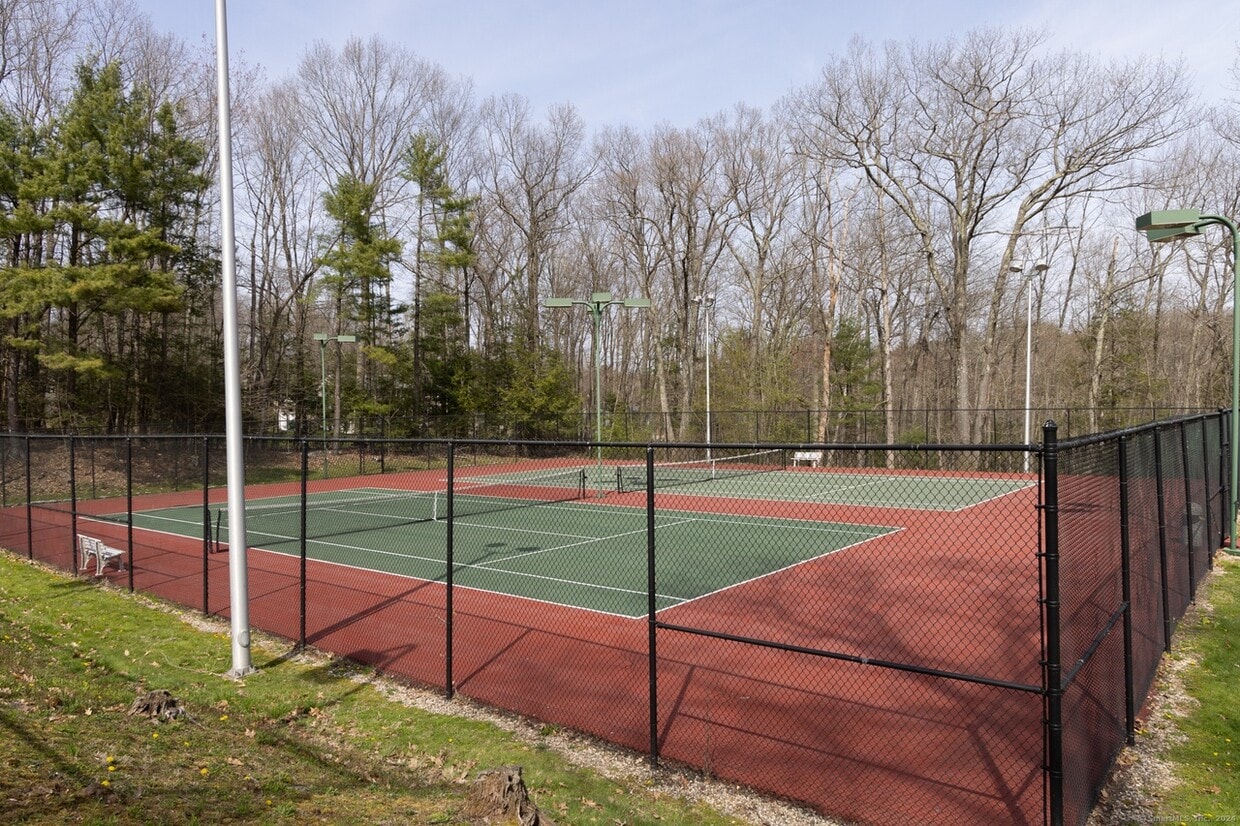 Photo - 99 Mallard Dr (Avon, CT)