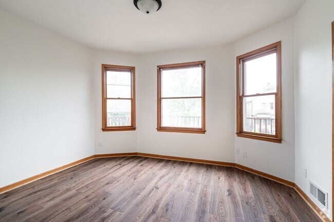 Building Photo - Classic Charm with Modern Updates - Upper ... Rental