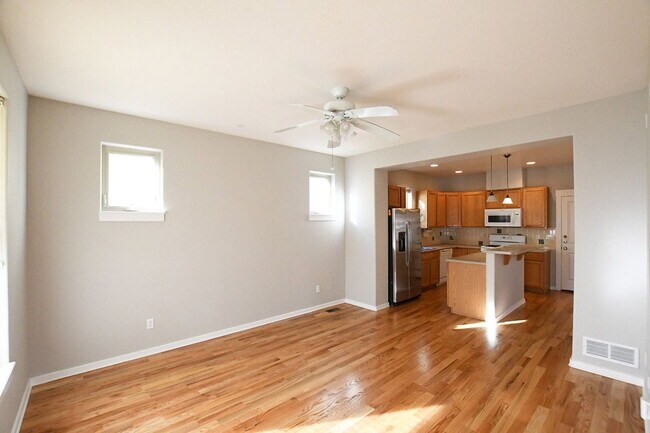 Photo - 2657 Ulster St