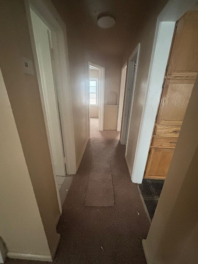 Photo - Cute 3 bedroom flexible and willing to work with lower credit scores