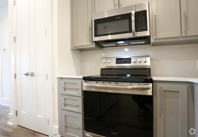 2BR/2BA -1,143SF