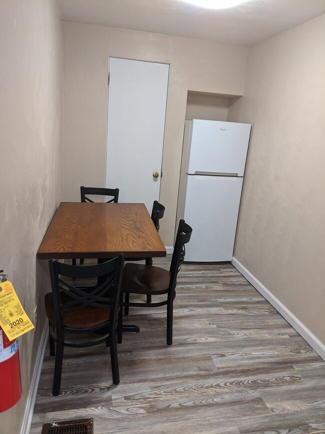 Photo - All New South Oakland 6 bedroom Unit 2