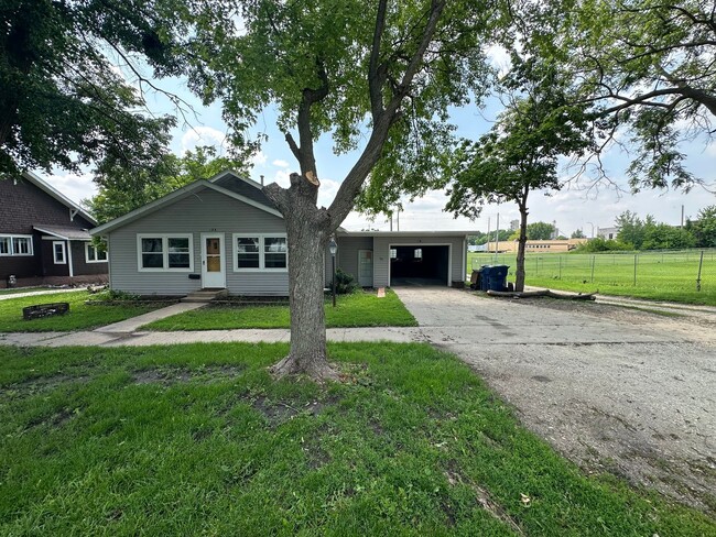 3 Bedroom 2 bath house in Rockwell City $925 - 3 Bedroom 2 bath house in Rockwell City $925