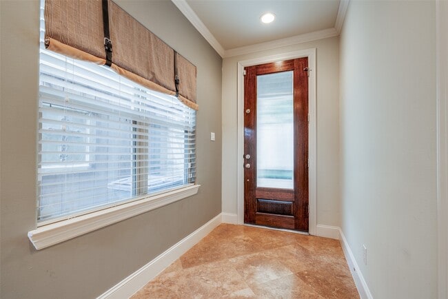 Photo - 2915 Pease St