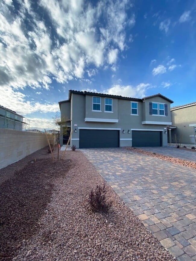 Photo - Modern North Las Vegas Townhome with Granite Countertops, Covered Patio & Open-Concept Living