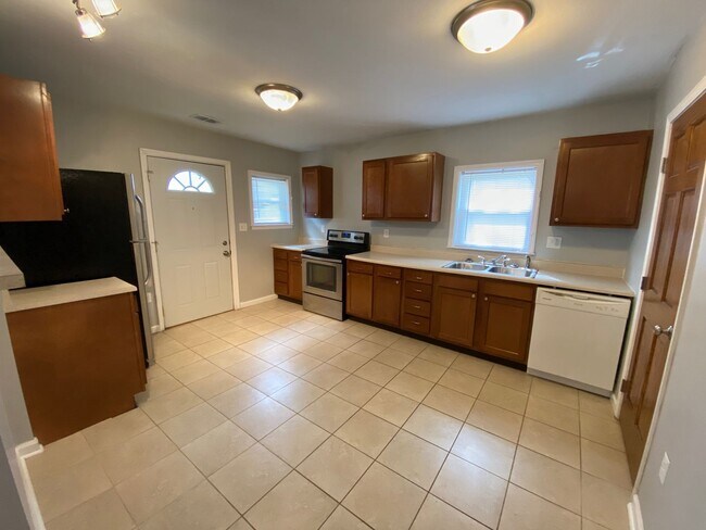 Photo - 2513 Deming Ave Unit 2513