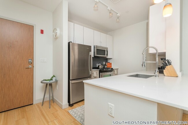Photo - 320 D St Unidad 106