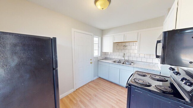 Photo - 388 S Powell Ave Unit 388 S Powell Ave