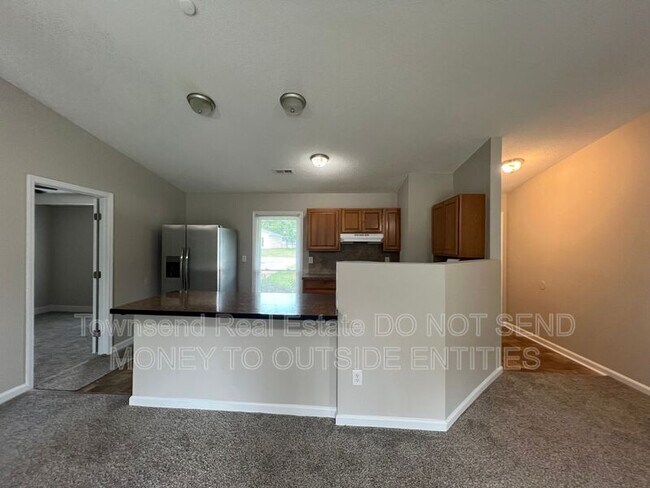 Photo - 612 Missenburg Ct