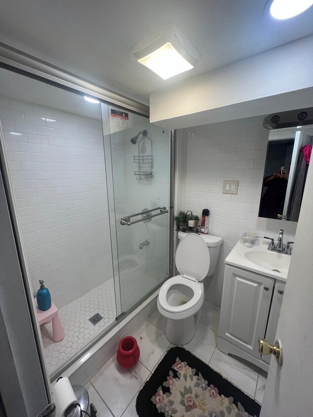 Photo - 40 Harding St (East Northport, NY)