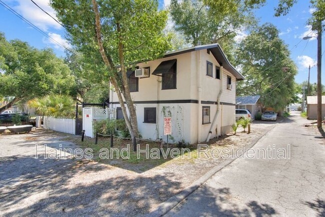 Photo - 658 Avenue B NW
