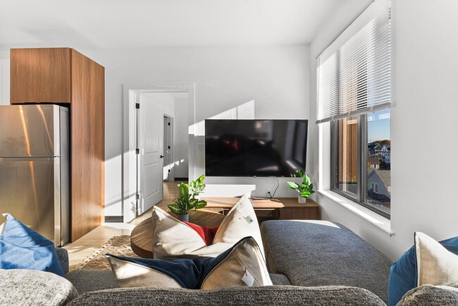 Photo - 600 Broadway Unidad ID1240317P