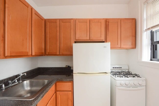 Photo - 744 W Belmont Ave Unidad 614