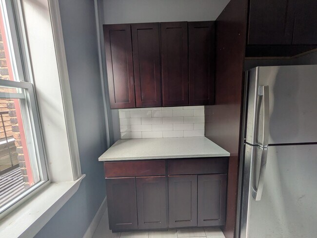 Photo - 667 Avenue A