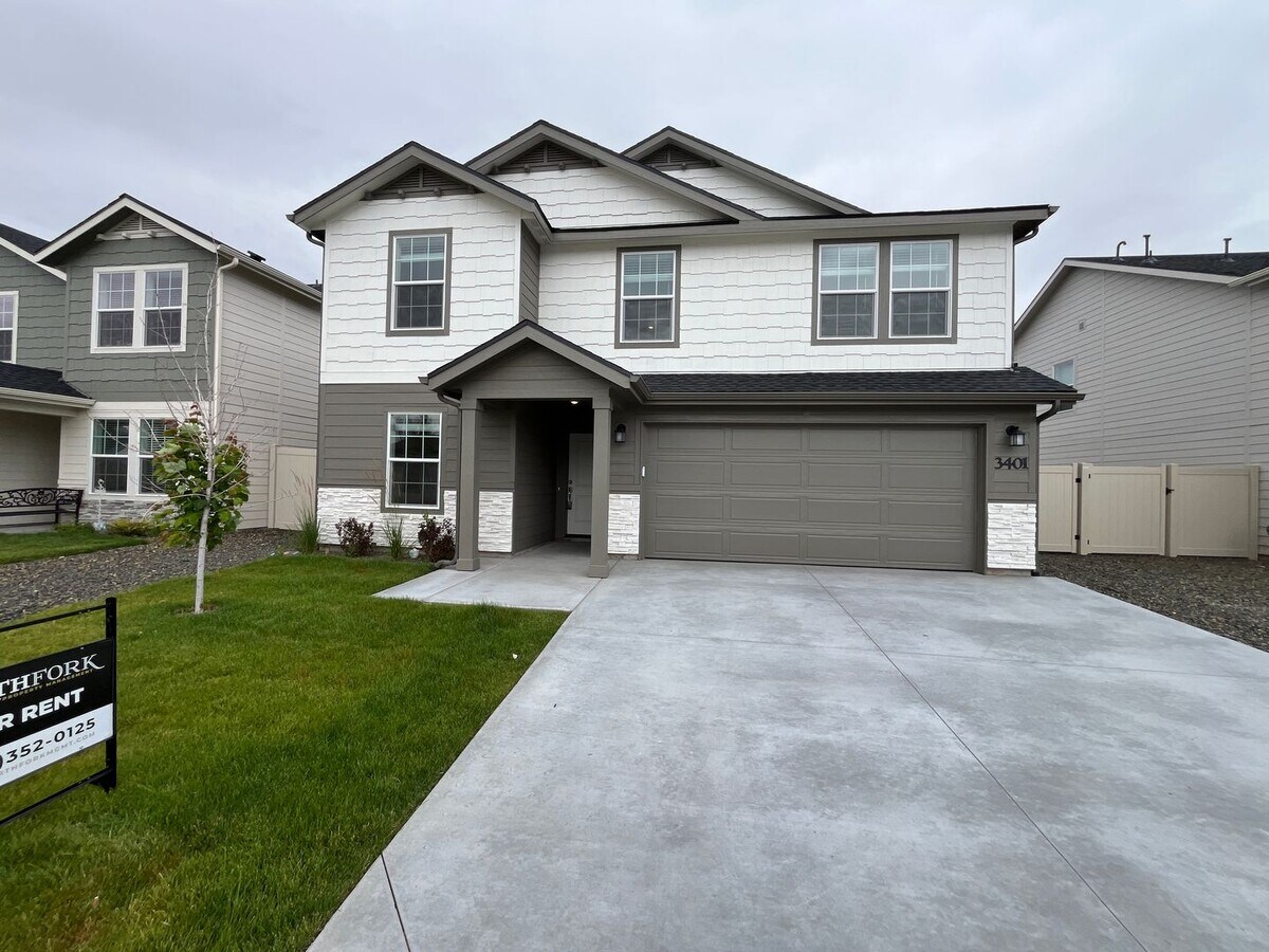Beautiful, Brand New, Spacious Meridian Home - Beautiful, Brand New, Spacious Meridian Home