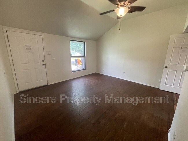 Photo - 5102 N Beaver Ave