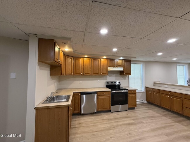 Photo - 734 Hudson Ave Unit 2