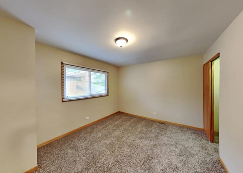 Photo - 47 White Oak Rd