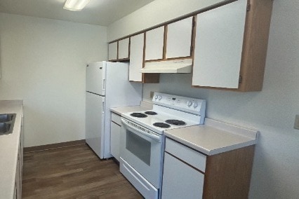 5613 #8 Kitchen - Otter Creek Apartments