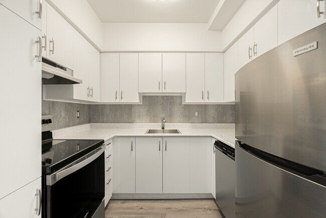 Photo - 1010-1030 Cherrier