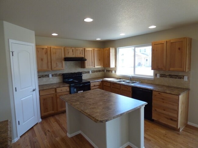 Photo - Lovely 2 Story Home in Windsor's Raindance Community! Corner Lot!