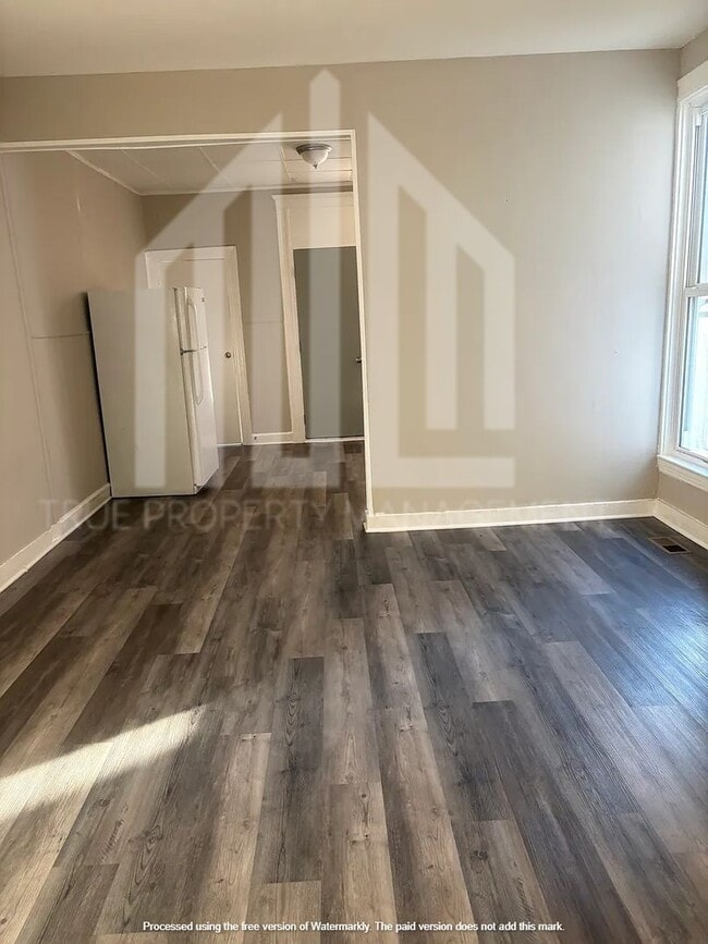 Photo - 2917 Winchester St