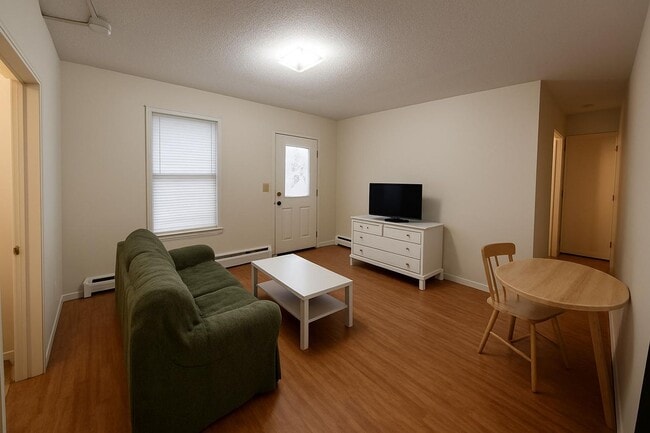 Building Photo - 66 Hungerford Terrace Unit 66 Hungerford #1