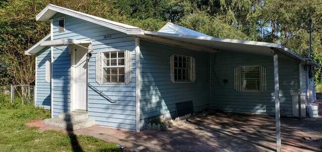 Zephyrhills 3/2 Home- Ready for Immediate ... - Zephyrhills 3/2 Home- Ready for Immediate ...