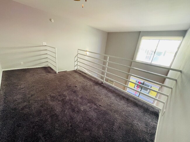 Photo - 7044 Hawthorn Ave Unidad 308