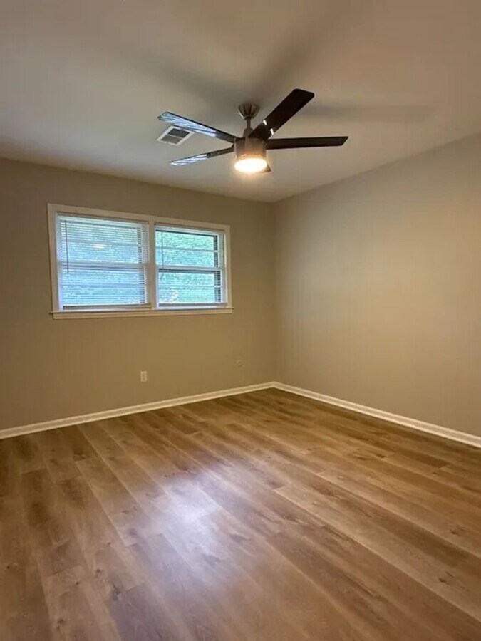 Photo - 1327 Watts Rd Unit 1329 Watts Rd - B